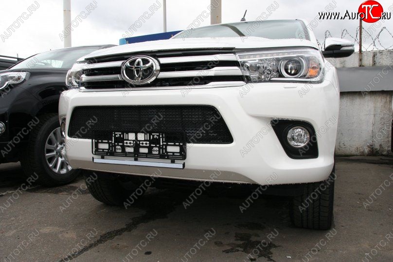 1 499 р. Защитная решётка в воздуховод автомобиля Russtal (черная)  Toyota Hilux  AN120 (2016-2020) дорестайлинг  с доставкой в г. Кемерово