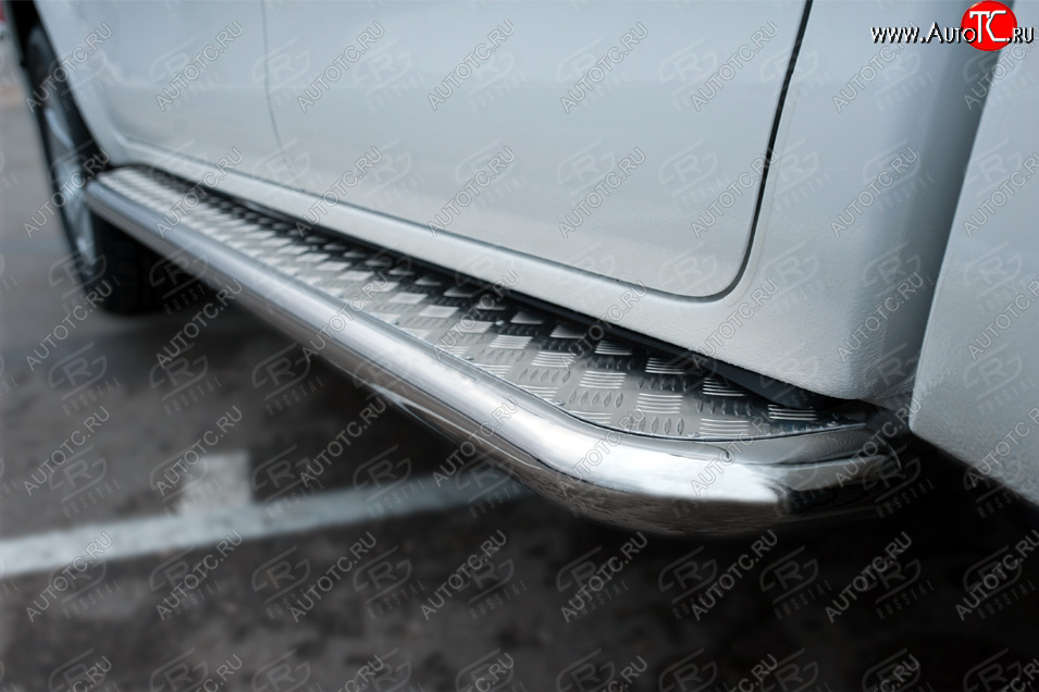 28 899 р. Порожки для ног SLITKOFF (Ø63 мм)  Toyota Hilux  AN120 (2020-2025) 2-ой рестайлинг (лист - алюминий, профиль - углеродистая сталь)  с доставкой в г. Кемерово
