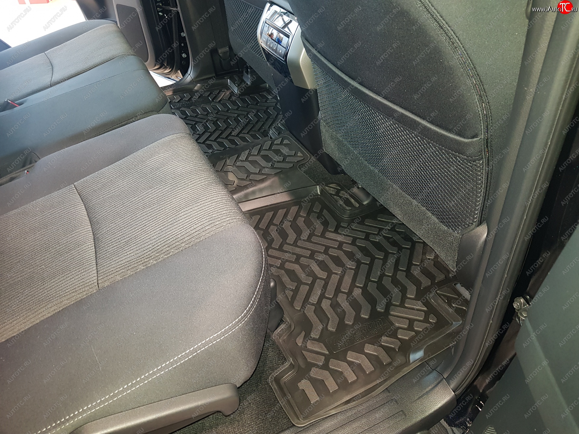 1 989 р. Комплект ковриков в салон Aileron 3D (с подпятником)  Toyota Land Cruiser Prado  J150 (2017-2020) 2-ой рестайлинг  с доставкой в г. Кемерово