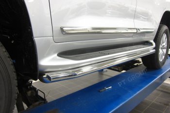 22 749 р. Защита порогов Petroil Tuning d63  Toyota Land Cruiser  200 (2015-2021) 2-ой рестайлинг (Нержавеющая полированная сталь)  с доставкой в г. Кемерово. Увеличить фотографию 3