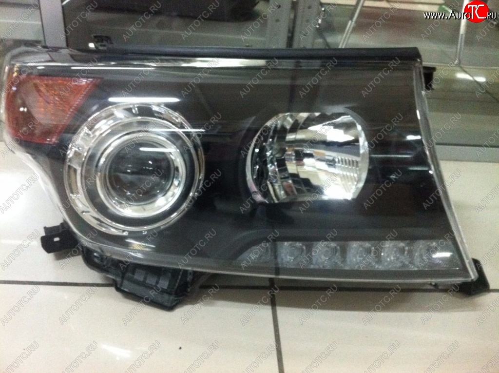12 599 р. Правая фара SAT (чёрная Brownstone) Toyota Land Cruiser 200 дорестайлинг (2007-2012)  с доставкой в г. Кемерово