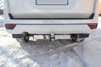 16 519 р. Фаркоп Petroil Tuning (съемный квадрат)  Toyota Land Cruiser  J300 (2021-2025) дорестайлинг (с нержавеющей накладкой)  с доставкой в г. Кемерово. Увеличить фотографию 6