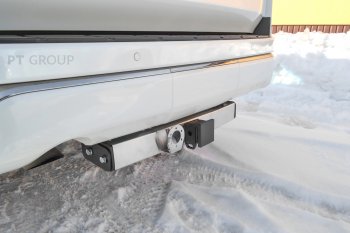 16 519 р. Фаркоп Petroil Tuning (съемный квадрат)  Toyota Land Cruiser  J300 (2021-2025) дорестайлинг (с нержавеющей накладкой)  с доставкой в г. Кемерово. Увеличить фотографию 4