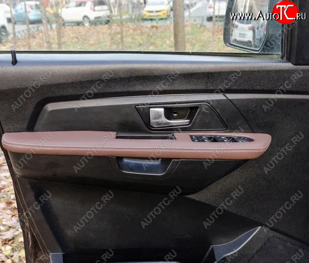 7 499 р. Накладки на карты дверей RalexTuning  Уаз Патриот ( 3163 5-дв.,  3163 5 дв.) (2014-2025) 1-ый рестайлинг, 2-ой рестайлинг (цвет: коричневый)  с доставкой в г. Кемерово