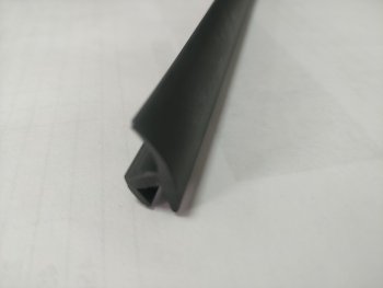 195 р. Универсальный уплотнитель FlexLine (16 mm, 1 погонный метр) Toyota Starlet P80 дорестайлинг, хэтчбэк 3 дв. (1989-1991)  с доставкой в г. Кемерово. Увеличить фотографию 1