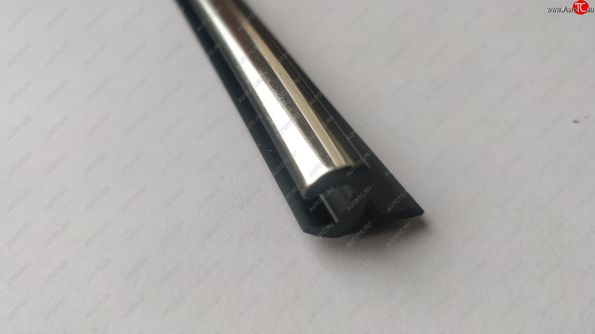 108 р. Универсальный уплотнитель FlexLine (жесткий 8 mm U-LIP, хромированная полоса, 1 погонный метр) Renault Twingo 1 (1993-2007)  с доставкой в г. Кемерово