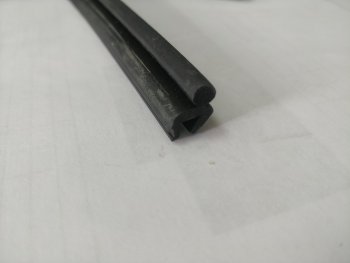 195 р. Универсальный уплотнитель (подложка) FlexLine (13 mm, 1 погонный метр) Toyota Yaris XP90 седан дорестайлинг (2006-2009)  с доставкой в г. Кемерово. Увеличить фотографию 1