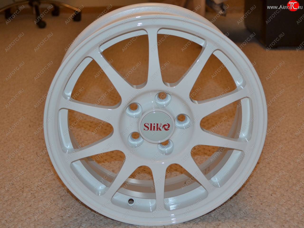 14 799 р. Кованый диск Slik Classik 6x15 (Белый)   (Цвет: Белый)  с доставкой в г. Кемерово