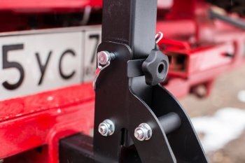 13 299 р. Велобагажник в квадрат для фаркопа РИФ Volvo C30 хэтчбэк 3 дв.  дорестайлинг (2006-2009) (На 2 велосипеда)  с доставкой в г. Кемерово. Увеличить фотографию 2