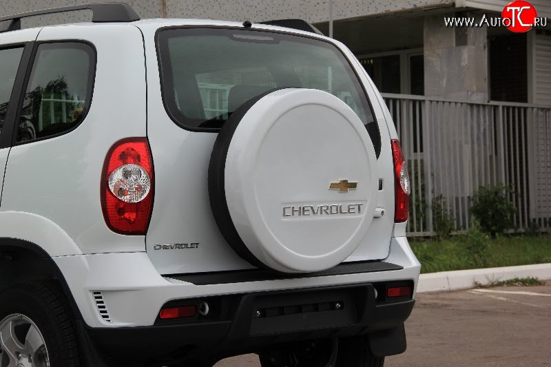 1 779 р. Чехол запасного колеса Chevrolet V3 Chevrolet Niva 2123 рестайлинг (2009-2020) (Окрашенный)  с доставкой в г. Кемерово