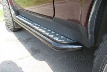 8 589 р. Порожки для ног из трубы Ø51 с алюминиевой площадкой URBAN Petroil Tuning  Лада Нива 4х4  2121 (1977-2019) 3 дв. дорестайлинг (Сталь с полимерным покрытием в цвет: черный ❞Шагрень❝)  с доставкой в г. Кемерово. Увеличить фотографию 3