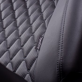 13 949 р. Чехлы для сидений Lord Autofashion Байрон (экокожа, раздельная спинка, подлокотник, 3 Г-образных подголовника) Лада Веста SW 2181 универсал дорестайлинг (2017-2022) (Черный, вставка черная, строчка черная)  с доставкой в г. Кемерово. Увеличить фотографию 6
