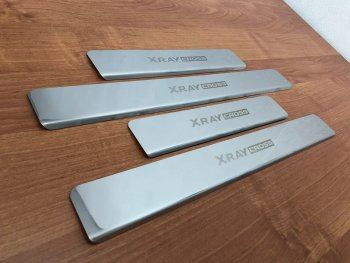 Накладки порожков салона INOX Лада XRAY Cross (2018-2022) (Нержавеющая сталь)