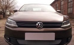 1 539 р. Сетка на бампер Russtal (хром)  Volkswagen Jetta  A6 (2011-2015) седан дорестайлинг  с доставкой в г. Кемерово. Увеличить фотографию 2