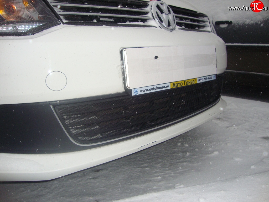 2 089 р. Сетка на бампер Russtal (черная) Volkswagen Polo 5 седан дорестайлинг (2009-2015)  с доставкой в г. Кемерово