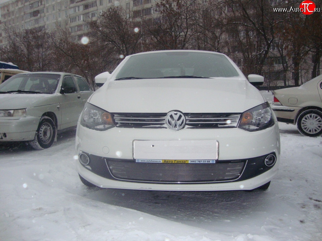 2 189 р. Сетка на бампер Russtal (хром) Volkswagen Polo 5 седан дорестайлинг (2009-2015)  с доставкой в г. Кемерово