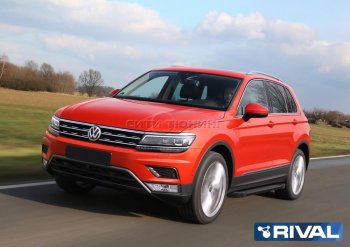 9 499 р. Порожки для ног Rival Volkswagen Tiguan Mk2 рестайлинг (2020-2022) (Чёрные)  с доставкой в г. Кемерово. Увеличить фотографию 3