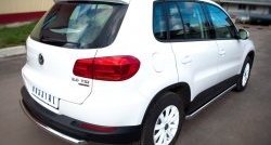 70 999 р. Защита порогов из круглой трубы диаметром 63 мм (Track & Field) Russtal Volkswagen Tiguan NF рестайлинг (2011-2017) (Защита порогов с со скосами на торцах (вариант 1))  с доставкой в г. Кемерово. Увеличить фотографию 2
