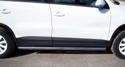 70 999 р. Защита порогов из круглой трубы диаметром 63 мм (Track & Field) Russtal Volkswagen Tiguan NF рестайлинг (2011-2017) (Защита порогов с со скосами на торцах (вариант 1))  с доставкой в г. Кемерово. Увеличить фотографию 7