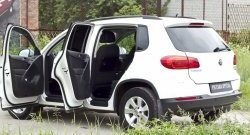 2 189 р. Накладки порожков салона RA Volkswagen Tiguan NF рестайлинг (2011-2017) (Комплект (передние+задние))  с доставкой в г. Кемерово. Увеличить фотографию 2