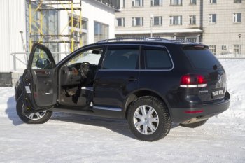 Накладки на внутренние пороги передних дверей RA Volkswagen Touareg  GP (2006-2010) рестайлинг