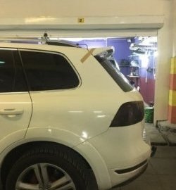 5 499 р. Спойлер Спорт Volkswagen Touareg NF дорестайлинг (2010-2014) (Неокрашенный)  с доставкой в г. Кемерово. Увеличить фотографию 4