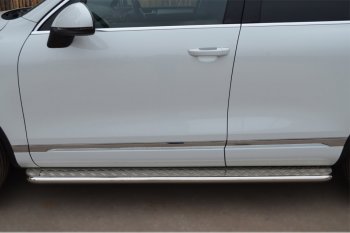 Широкая защита порогов с трубой d42 мм SLITKOFF v2 Volkswagen Touareg  NF (2010-2014) дорестайлинг